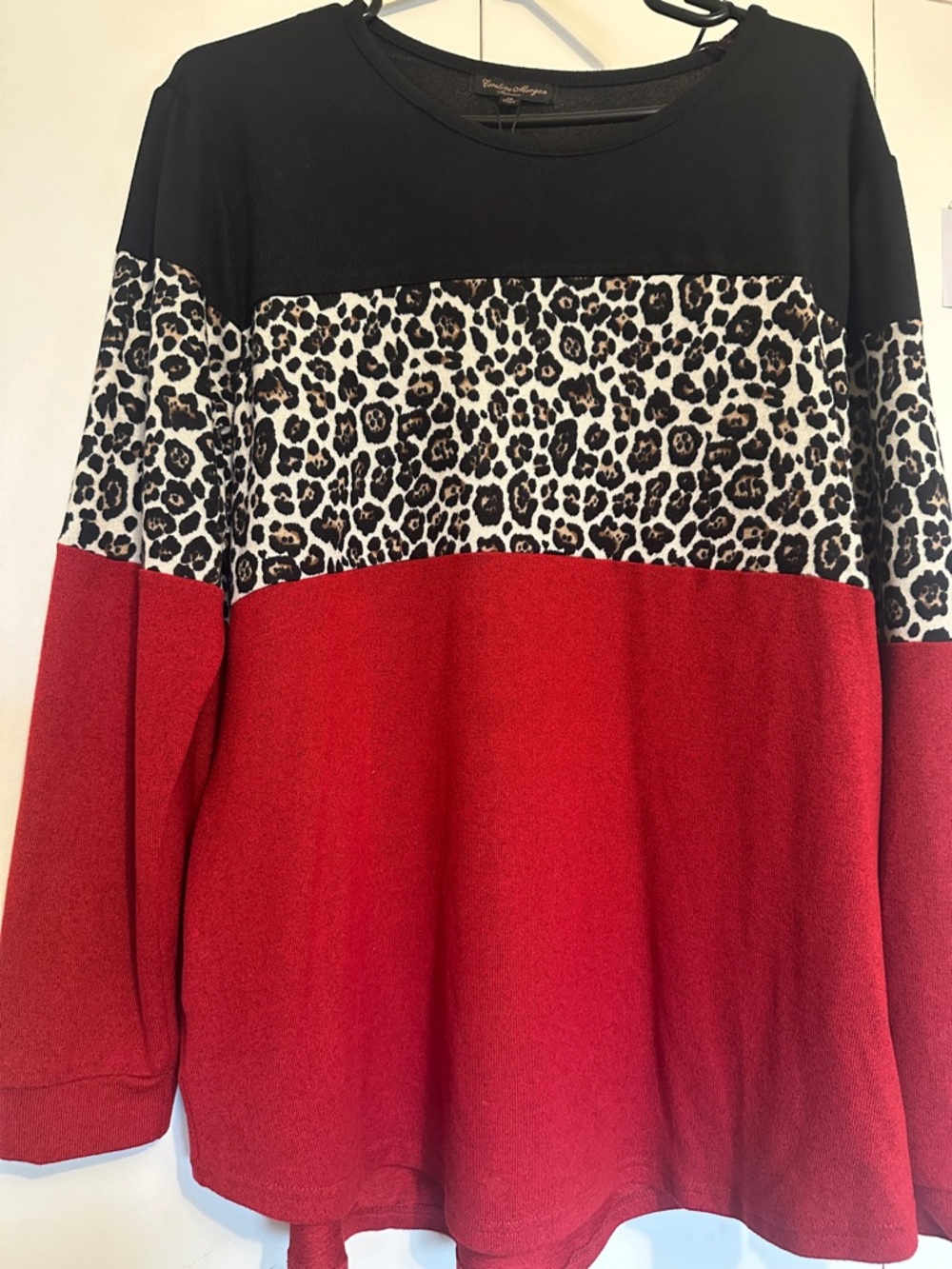 Wildlife Elegance Colorblock Leopard Print Red Women's Top